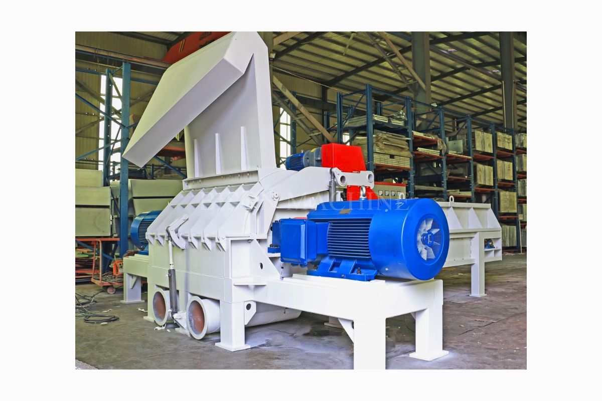 <span style="color:#0947cf;"><strong><span style="font-family:Poppins;">Hydraulic Feeding with Load Protection Control</span></strong></span><br /> <link href="https://fonts.googleapis.com/css?family=Poppins" rel="stylesheet" type="text/css" />